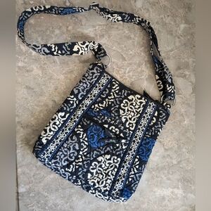VERA BRADLEY TRIPLE ZIP CROSSBODY BAG - CANTERBURY COBALT - PREOWNED